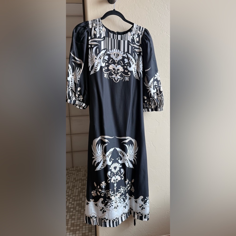 NEWJohnny Was Black and White Long Sleeve Dress